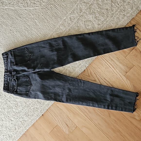 Black High-Rise Distressed Skinny Jeans Size 0 24 Waist - Picture 4 of 8